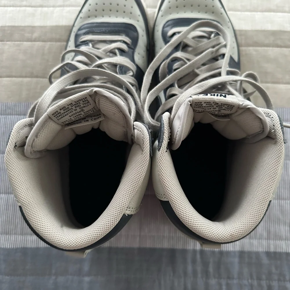 Nike Terminator High Georgetown (2022) - Picture 2 of 6